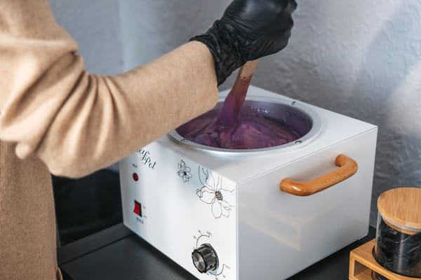 Holení a depilace: jak na hladkou pokožku bez podráždění