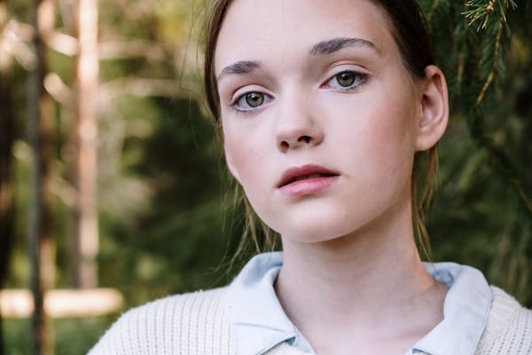 „No make-up“ vzhled: jak vypadat svěže, ne nenalíčeně